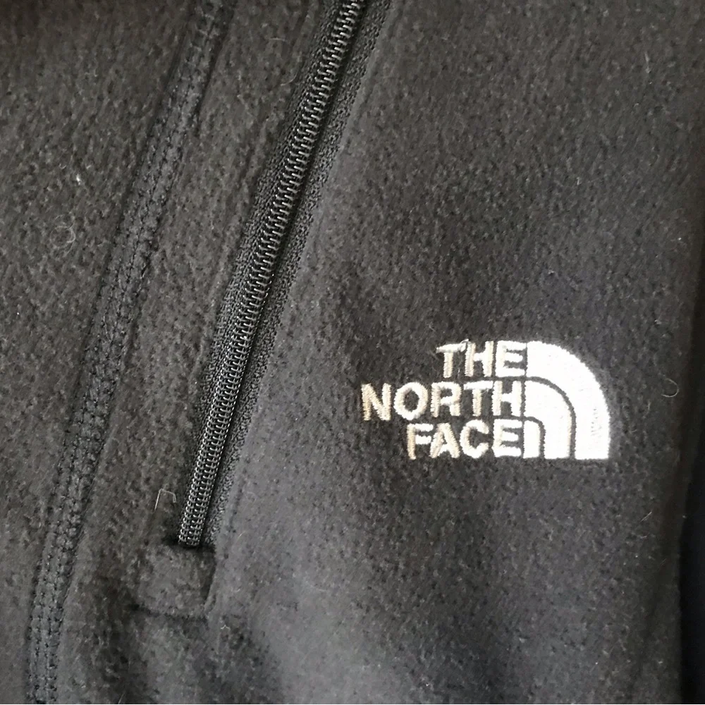 The North Face Black Fleece Jacket with thumb holes